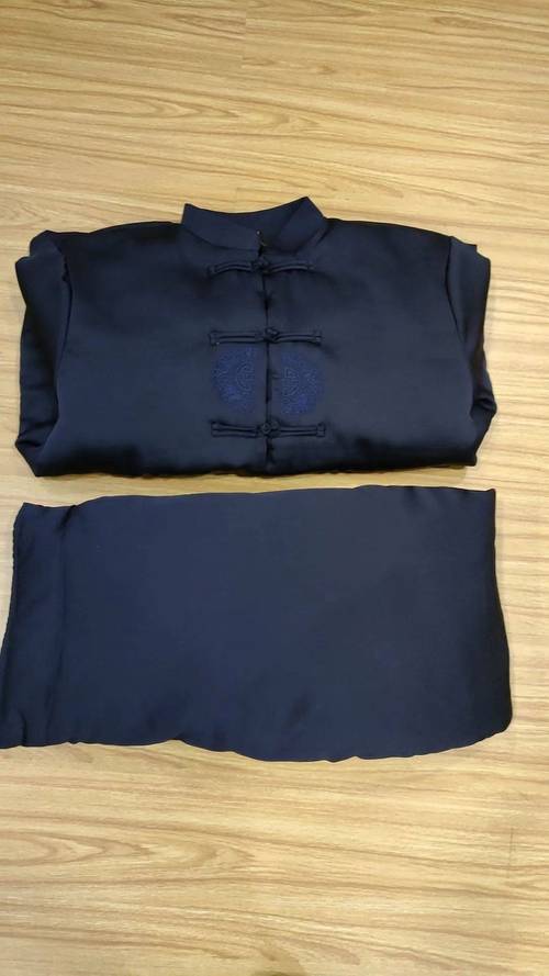 永成寿衣厂亮相第三届京津冀殡仪用品展，引领丧葬服务新规范